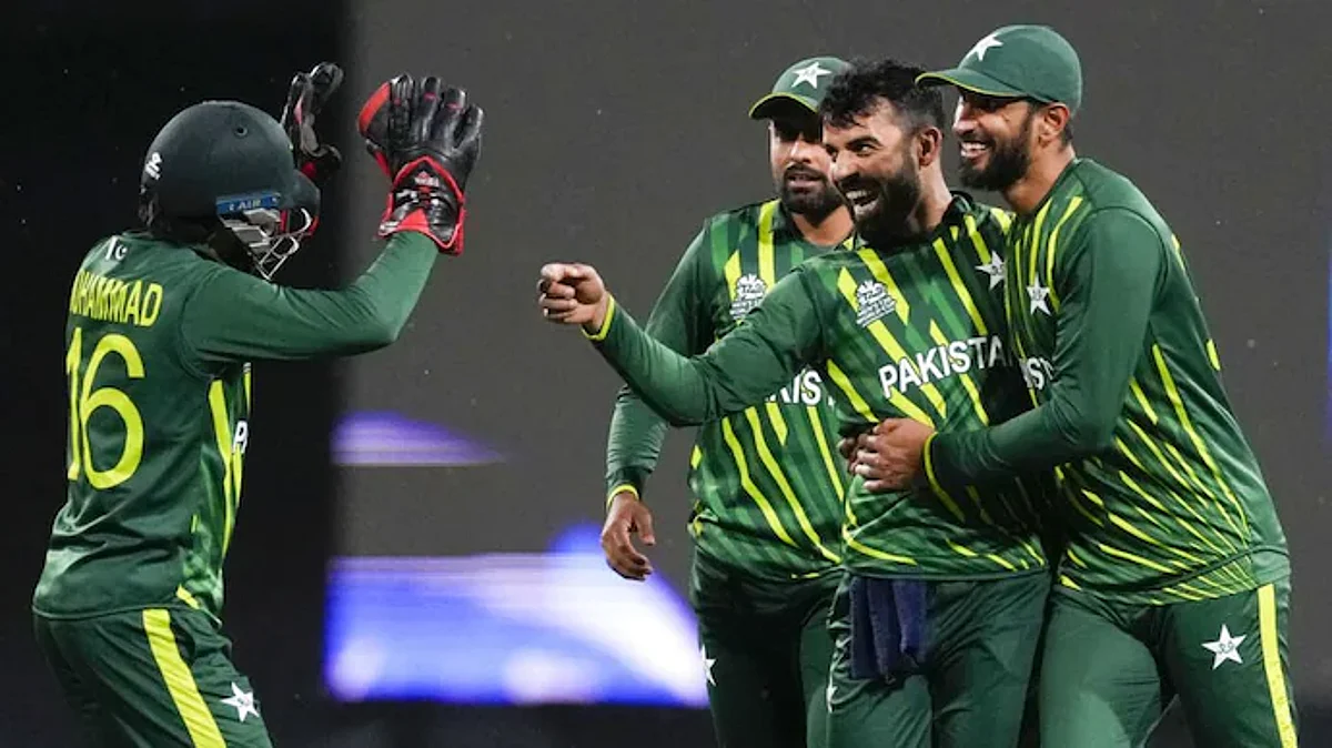 T20 WC: Semi-Finals Hopes Alive For Pakistan With 33-Run Win Over SA