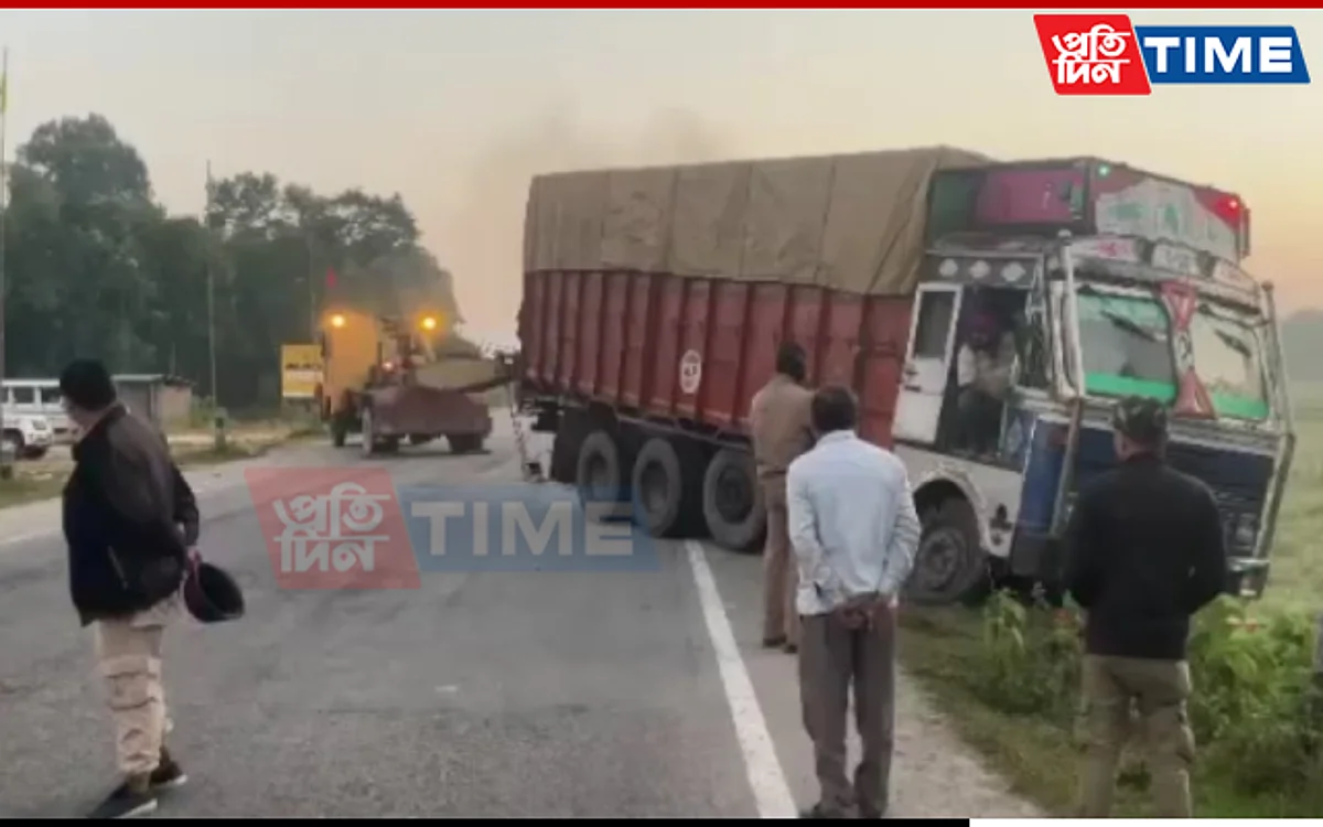 Police opened fire at a truck for suspected coal smuggling in Assam's Chabua