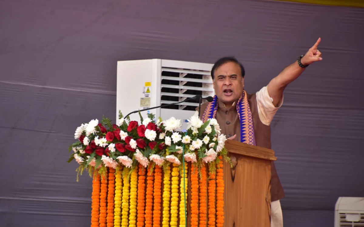 Assam CM addressing a gathering in Kokrajhar | Image: Twitter/ Himanta Biswa Sarma