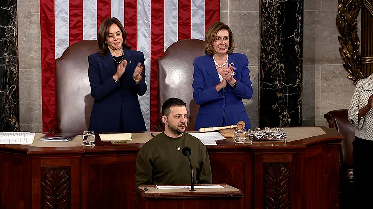 Ukraine Is 'Alive and Kicking': Zelensky Gets Roaring Applause at US Congress