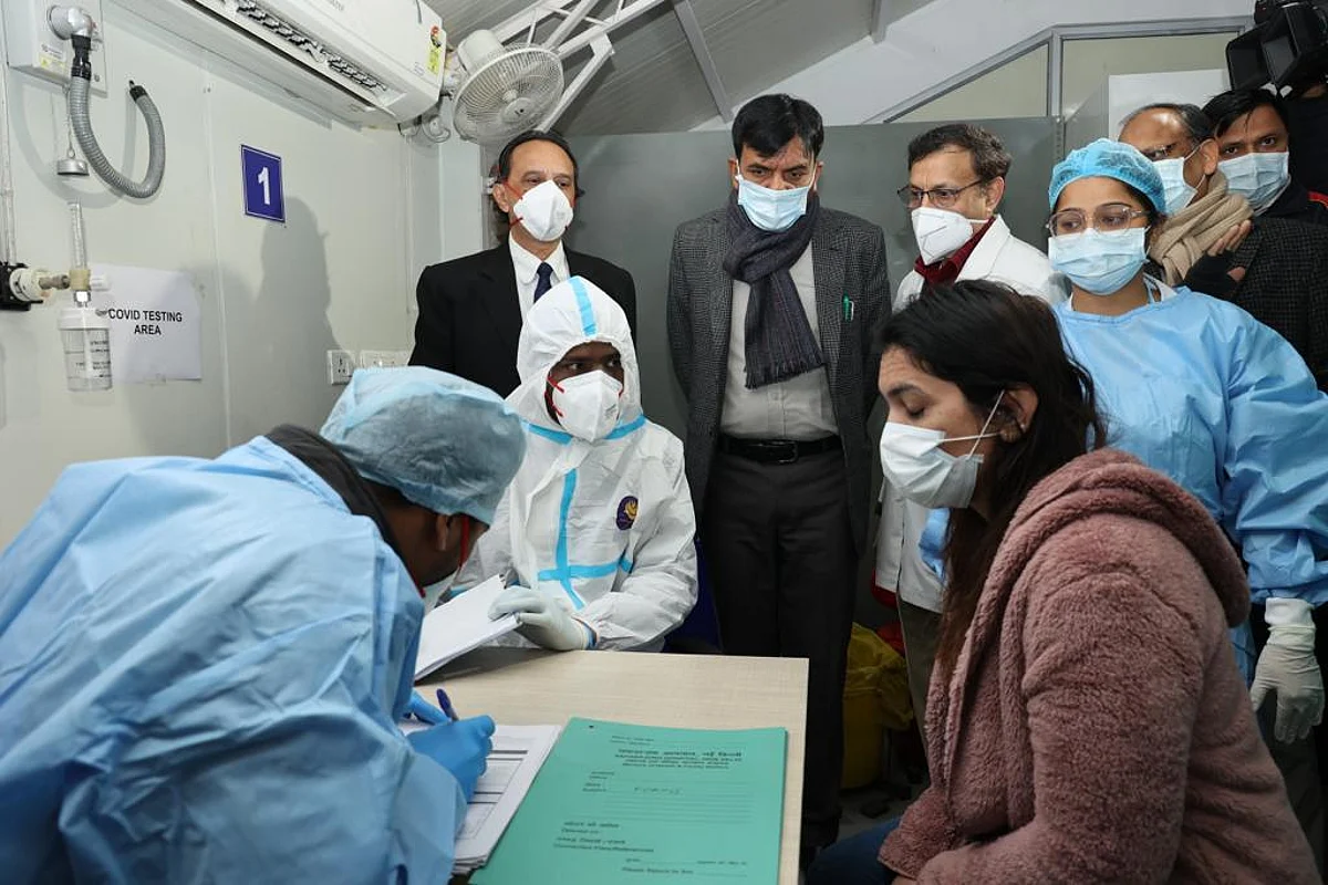 Union Health Minister Mansukh Mandaviya visits Safdarjung Hospital to review mock drill for Covid-19 management