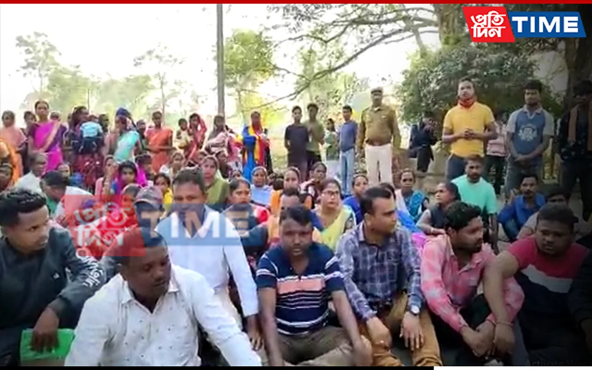 AATSA stage protest at Pengeri