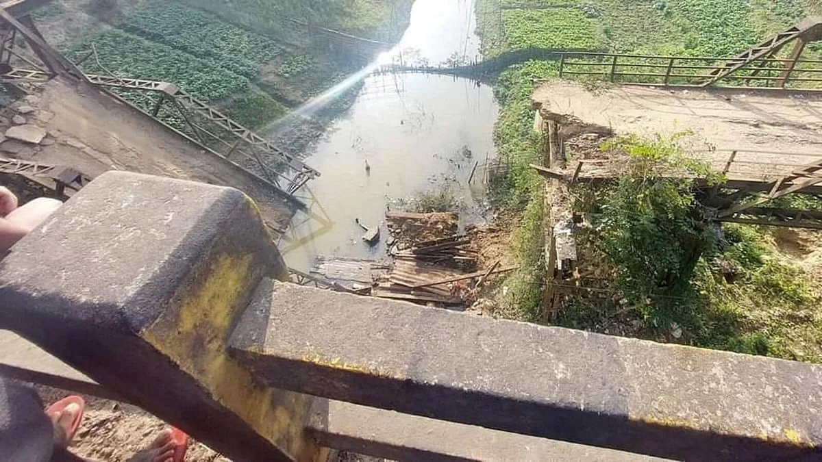 Assam: 100-Year-Old Bridge Collapses in Karimganj (Pic Courtesy- HT)