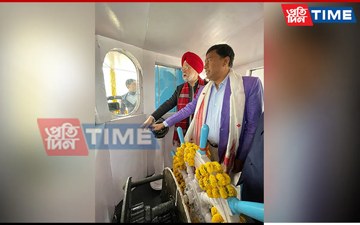 Hardeep Singh Puri Flags off Low Carbon Cruise on Mahabahu Brahmaputra