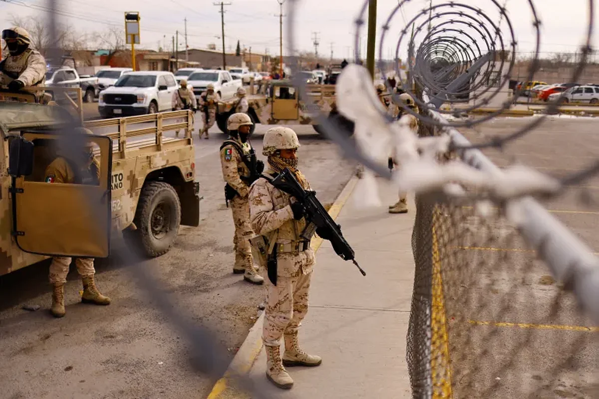 14 including prison guards and inmates were killed in Mexico