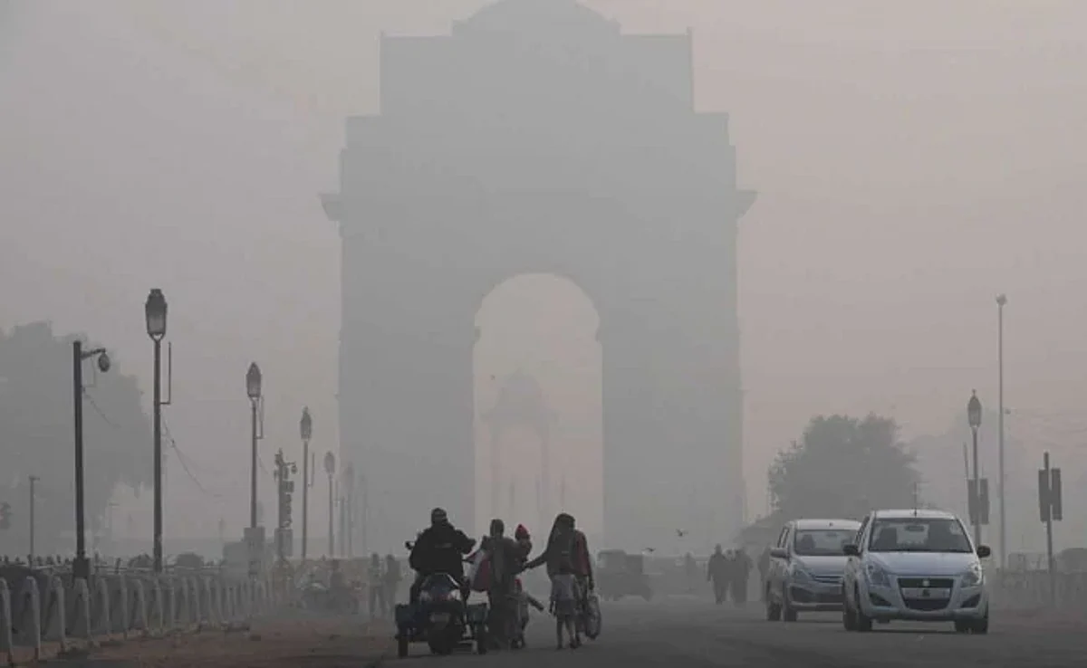 Delhi: 15 Flights Delayed Due to Dense Fog