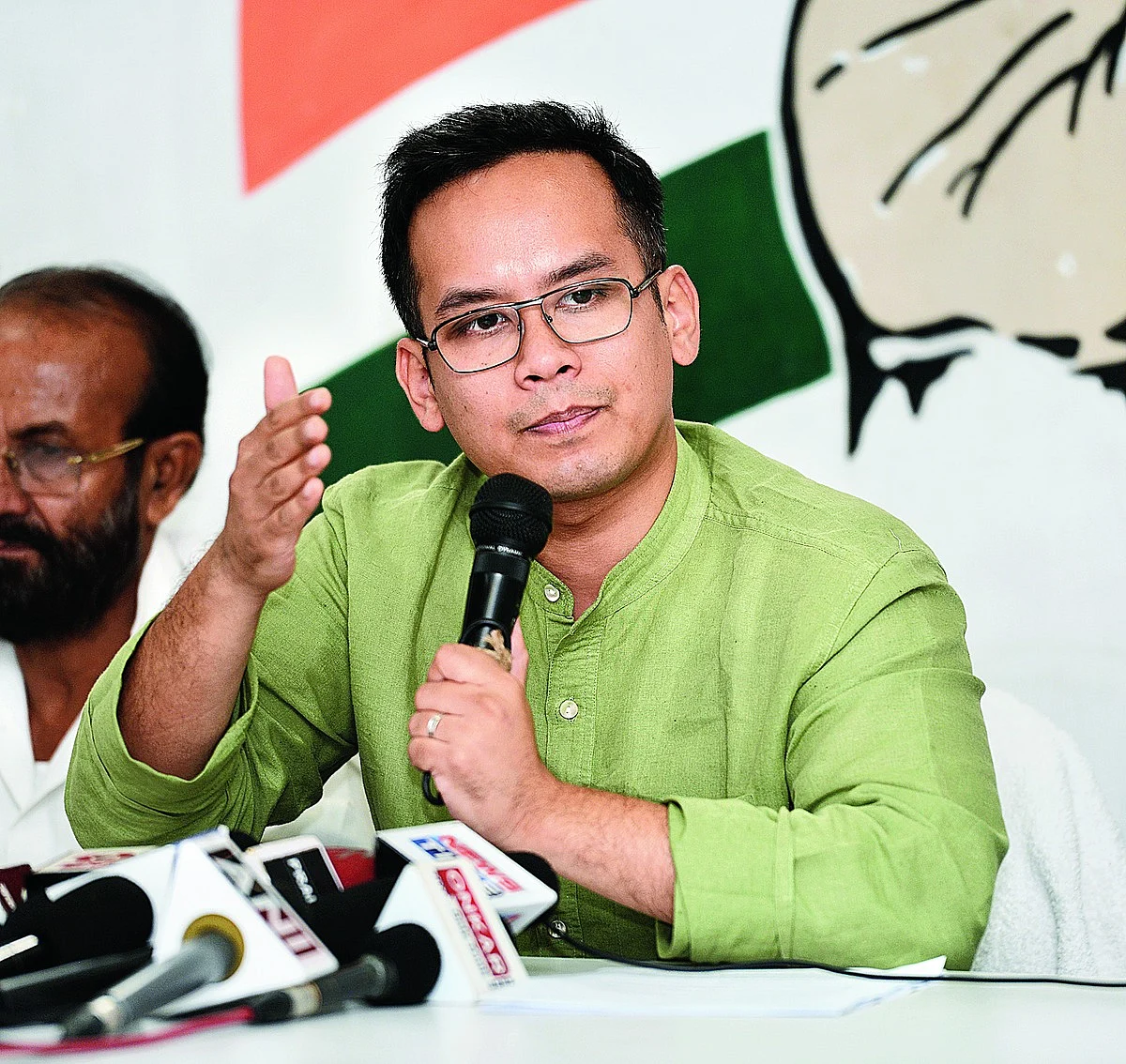 Gaurav Gogoi Urges Lurin, Akhil To Join Grand Alliance