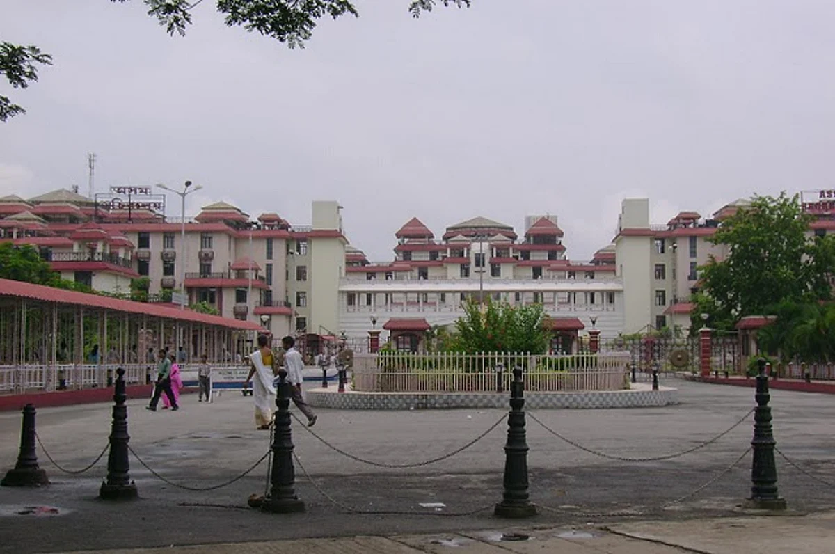 The Assam government has decided to award employees for good performances | REPRESENTATIVE
