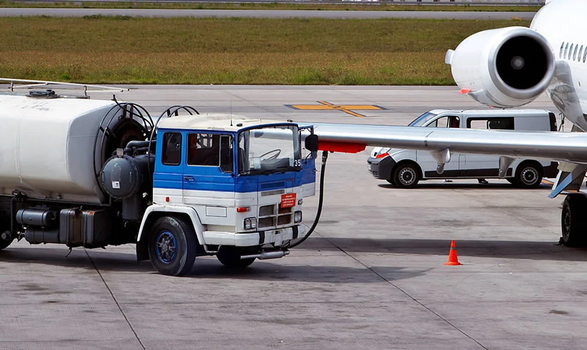 Government cuts excise duty on jet fuel