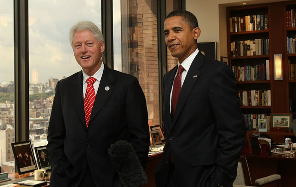 Explosive devices sent to Obama, Bill Clinton