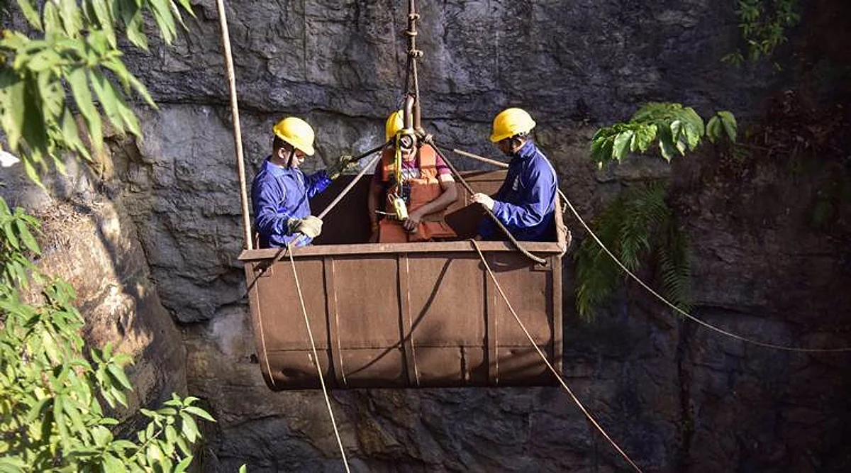 Meghalaya miners rescue: Technical snag hinders operation