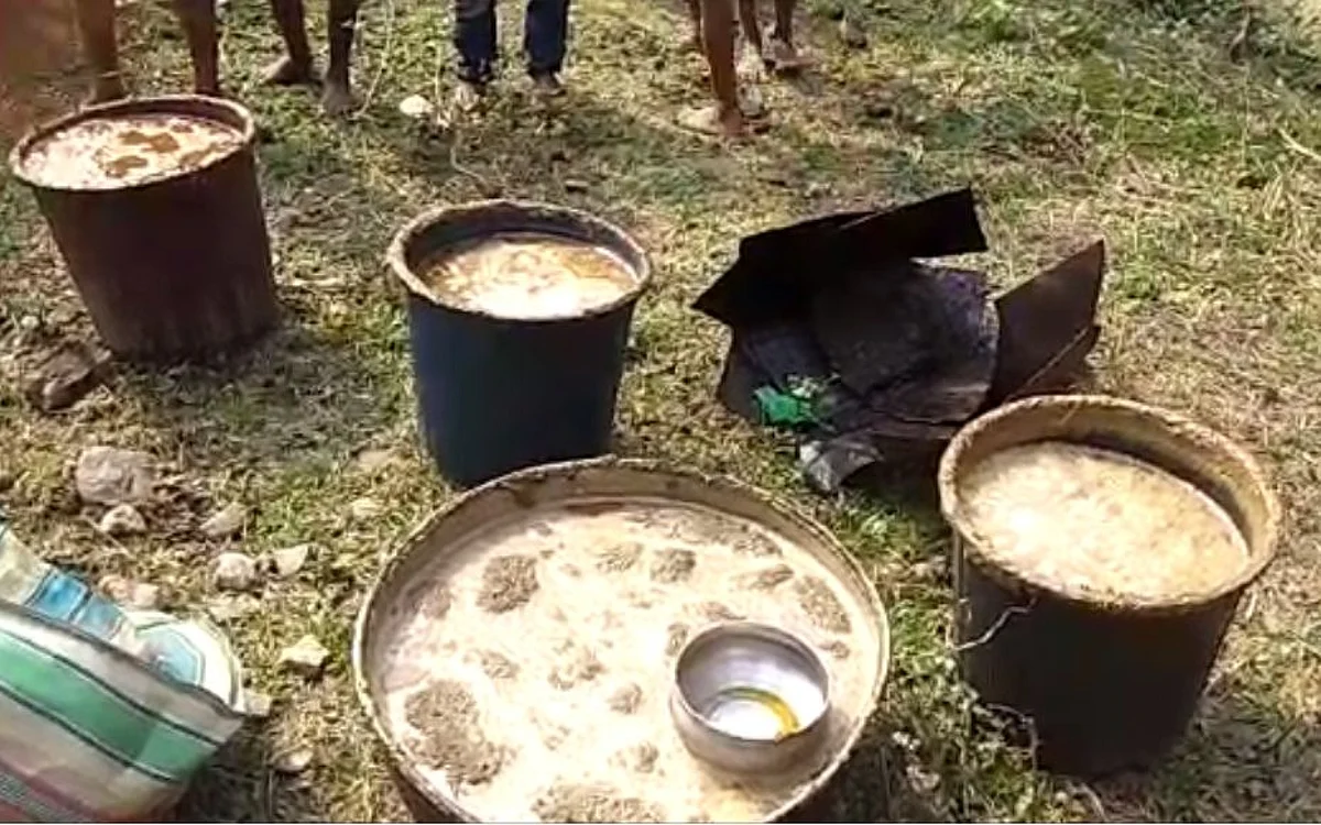 Sight of 9 persons severely affected post hooch tragedy