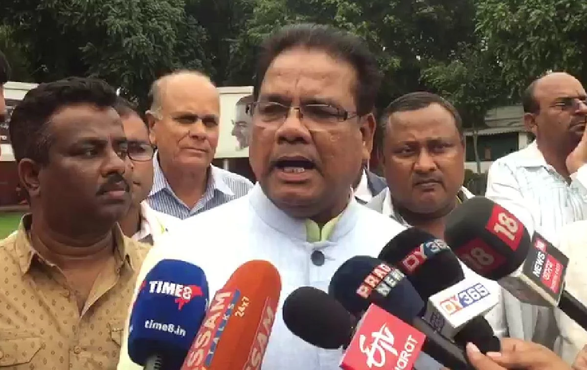 Rift in Cong over ‘ties’ with AIUDF