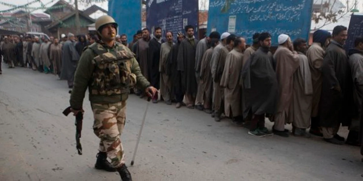 Grenade hurled at Pulwama Polling Station