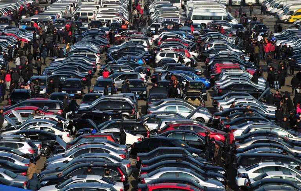 10 Lakh Employees To Lose Job in Automobile Sector