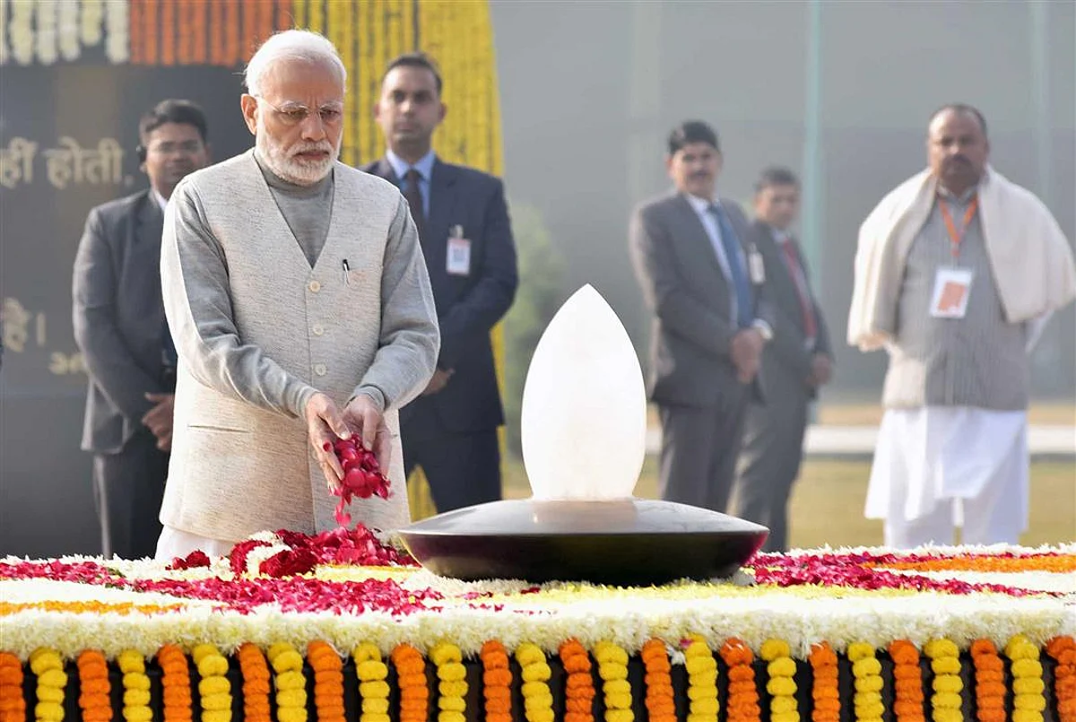 PM Modi Pays Tribute to Atal Bihari Vajpayee on 95th Birth Anniversary