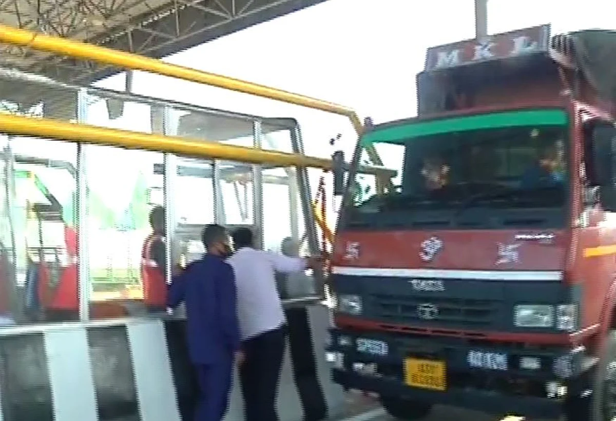 Raha Toll Plaza reopens today