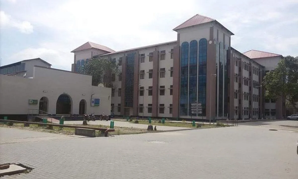 23 Health Workers at TMCH Test COVID-19 +