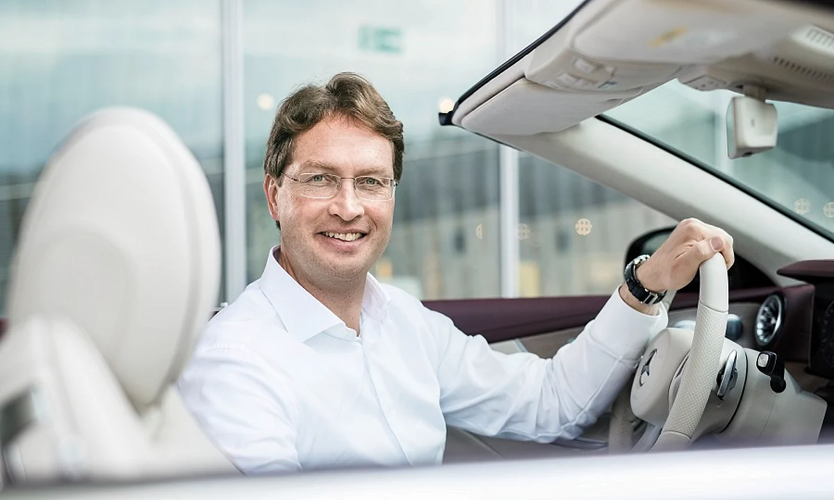Automobile Giant Daimler Makes India Global Base