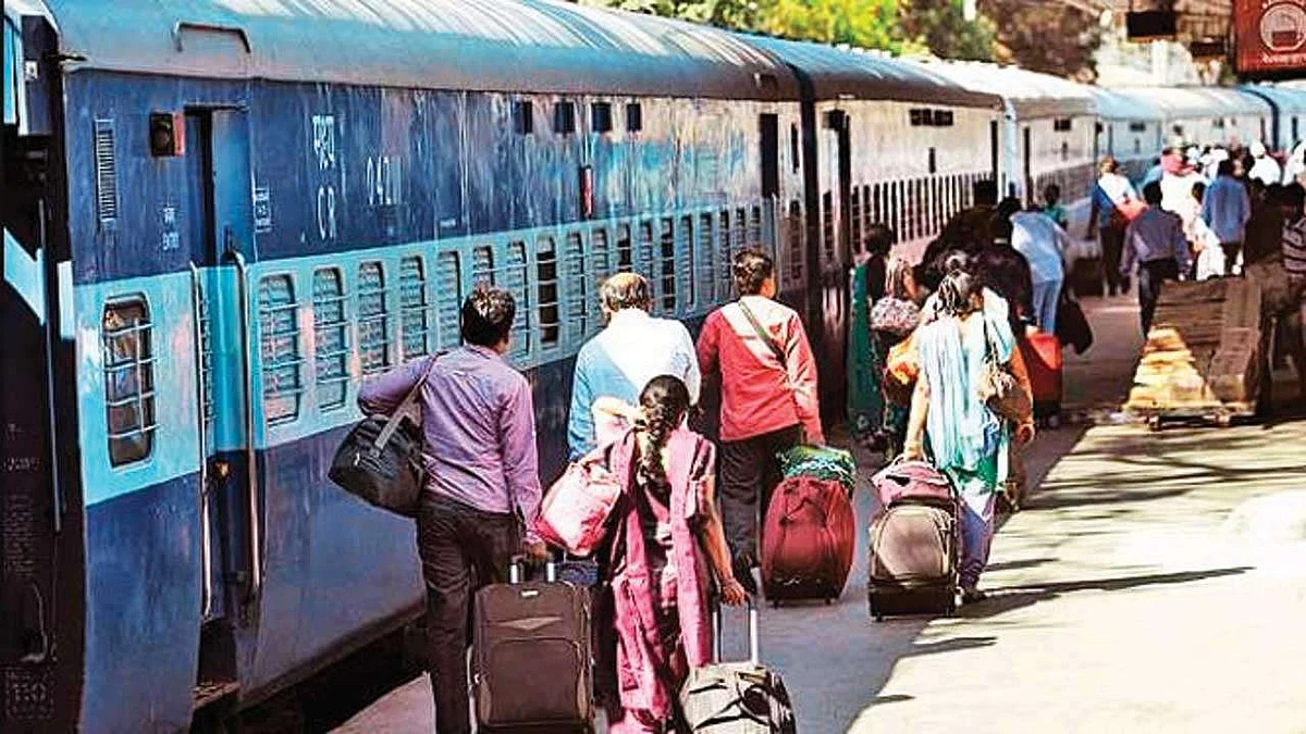 1,111 Caught By RPF For Misusing Alarm Chains In Trains: NFR