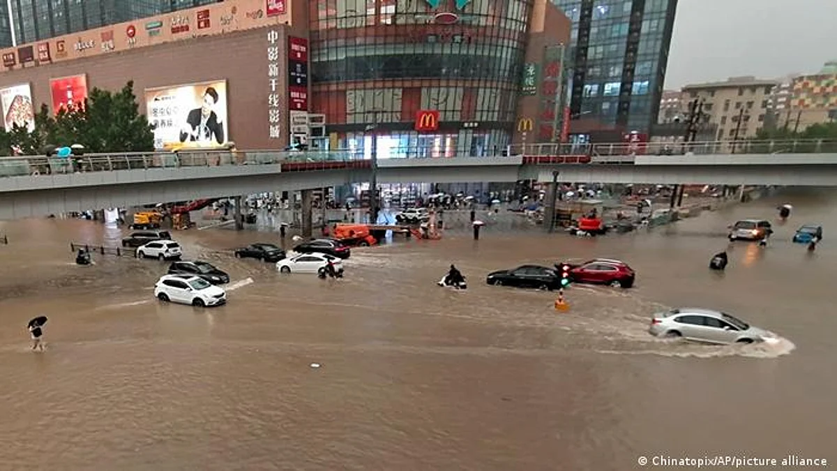 At least 12 Killed in Deadly Flood in Central China