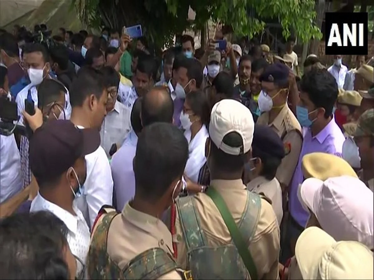 Assam-Mizoram Border Row: Police Stops Congress Delegates from Visiting Lailapur