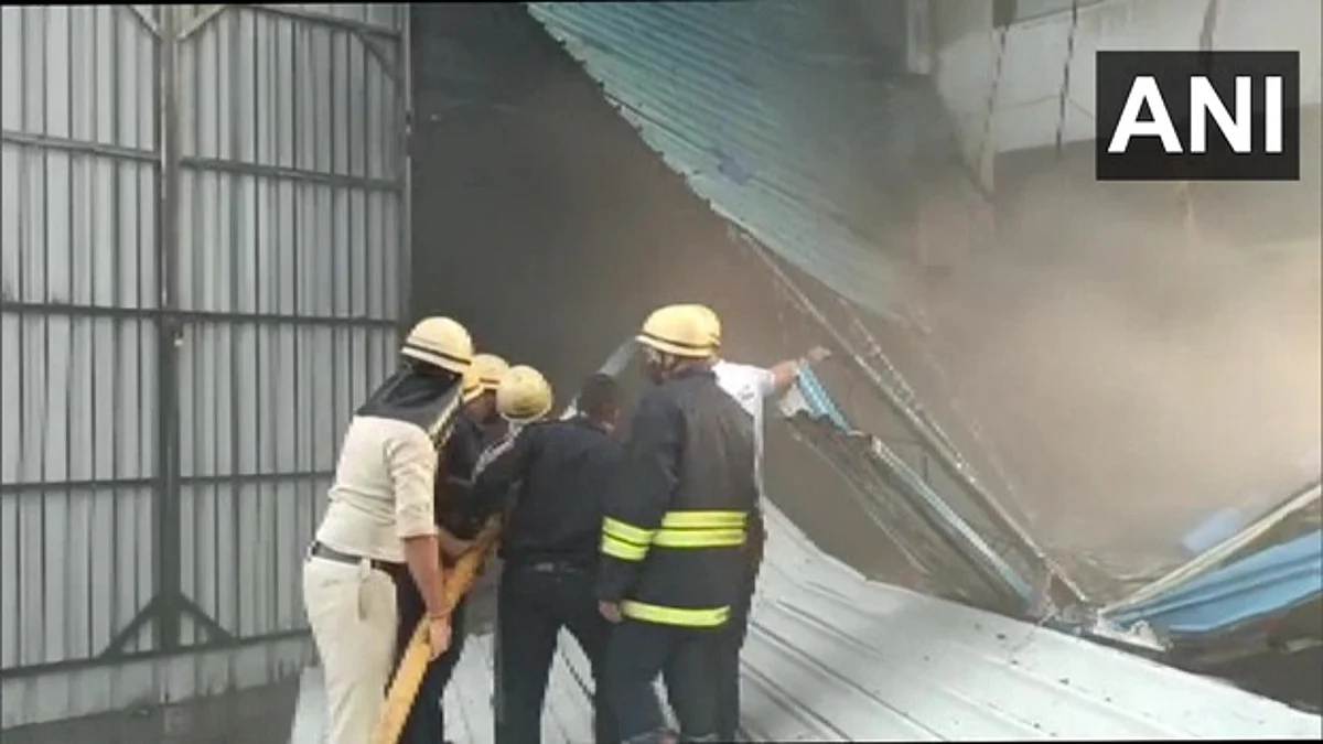 Massive Fire Breaks Out in Surat, 2 Dead