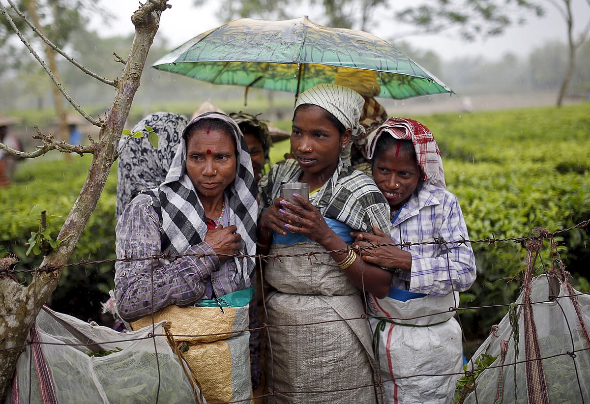 tea-labourers-students-stage-protest-in-demow