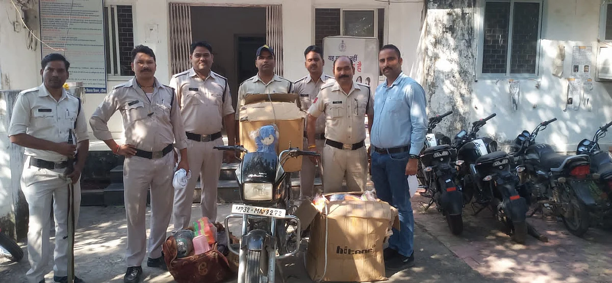 दतिया: सिविल लाइन पुलिस ने चोरी गए सामान एवं मोटरसाइकिल के साथ बाल अपचारी बालक को किया गिरफ्तार