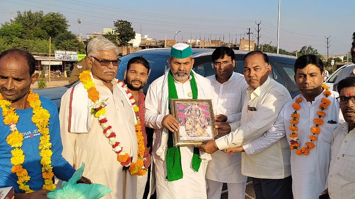 राष्ट्रीय प्रवक्ता भारतीय किसान यूनियन राकेश टिकैत का दतिया में हुआ स्वागत