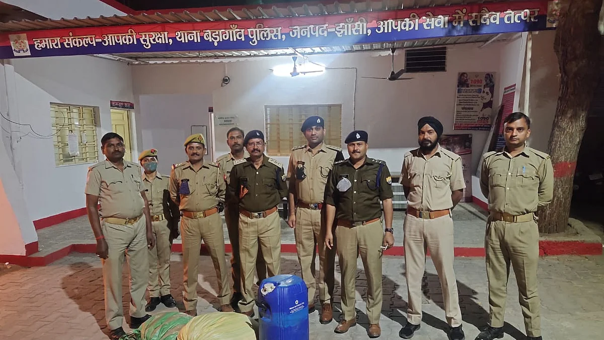 प्रवर्तन अभियान के तहत आज दिनाँक 30.10.2021 को डेरा गोरामछिया में दबिश