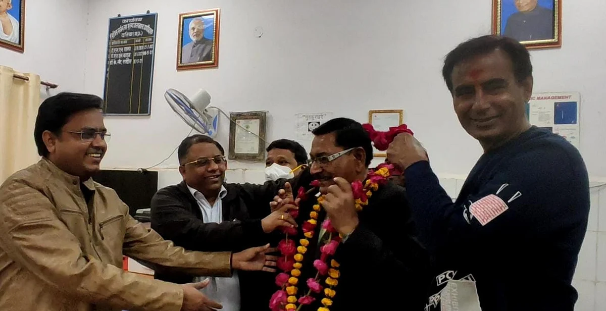 जिला मलेरिया अधिकारी डॉ गौतम को पदोन्नति