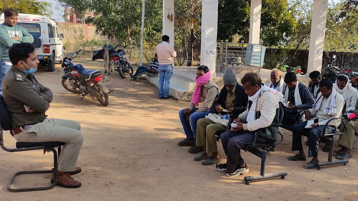 जिगना थाना प्रभारी ने कोटवार की बैठक ली