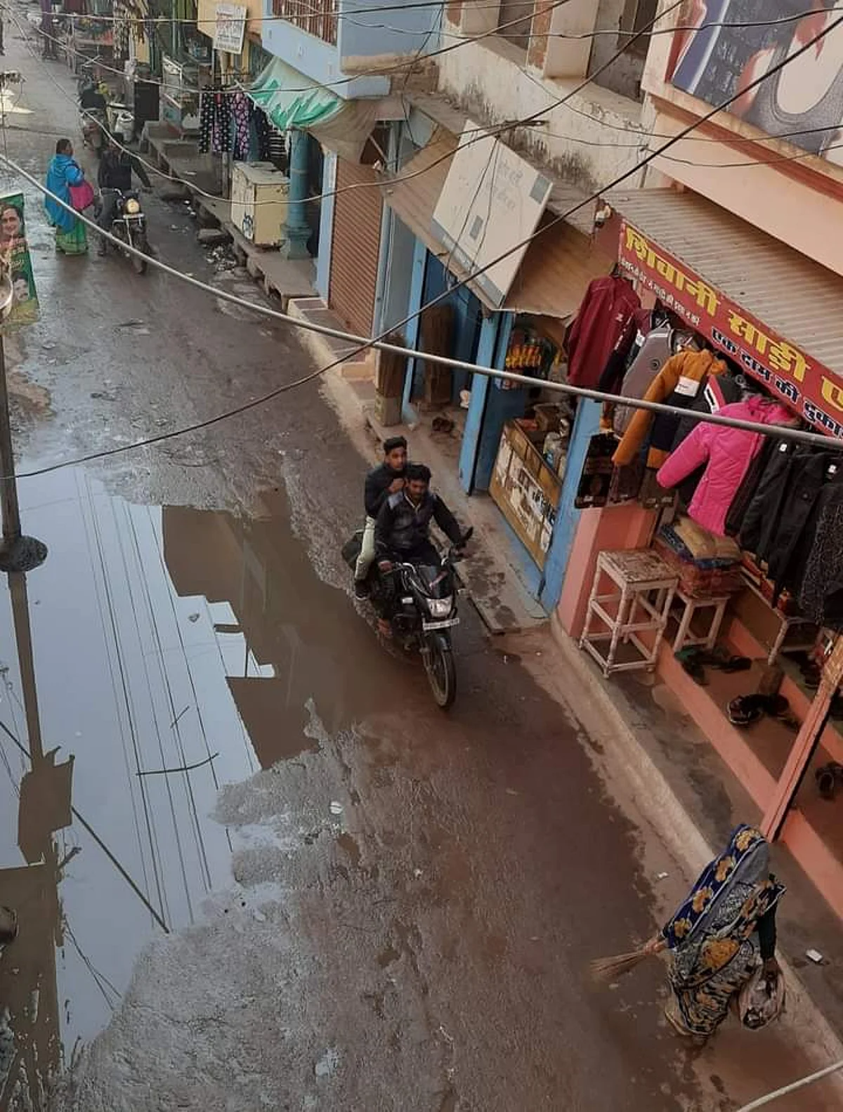 उनाव - तस्वीर उस बालाजी धाम की है