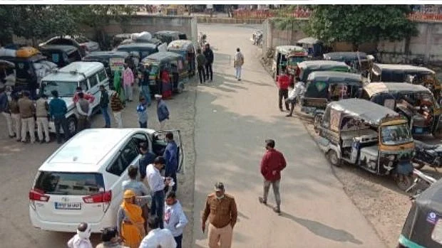 3 दर्जन आपे वाहनों को आरटीओ ने किया जब्त