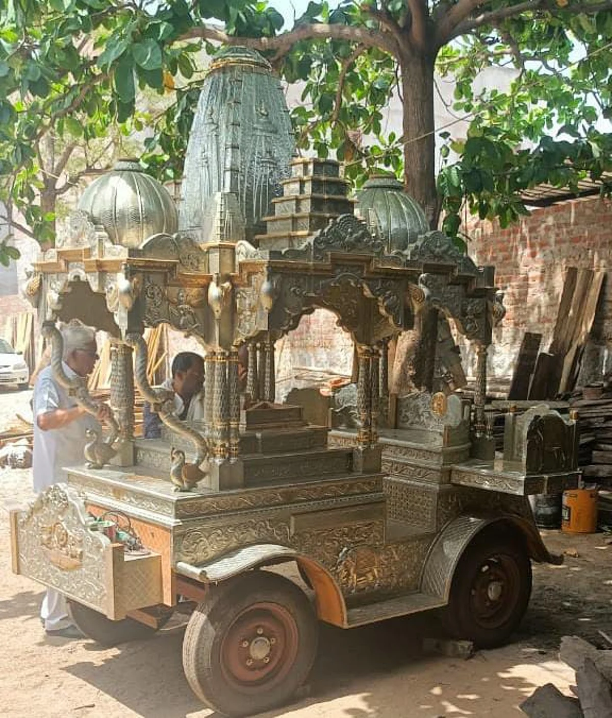 पीताम्बरा माई का राजस्थान में हो रहा भव्य रथ तैयार 4 मई को निकलेगी पीताम्बरा माई की शोभा यात्रा