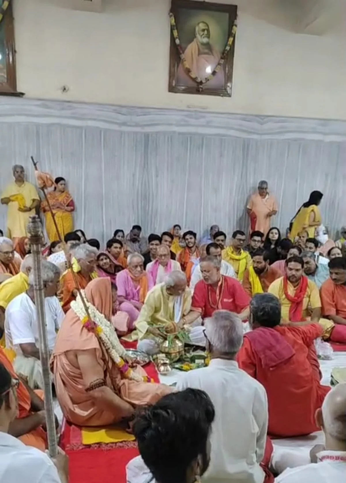 श्री पीतांबरा पीठ मंदिर पर मनाई गई श्री श्री 1008 पूज्यपदा स्वामी जी महाराज की पुण्यतिथि