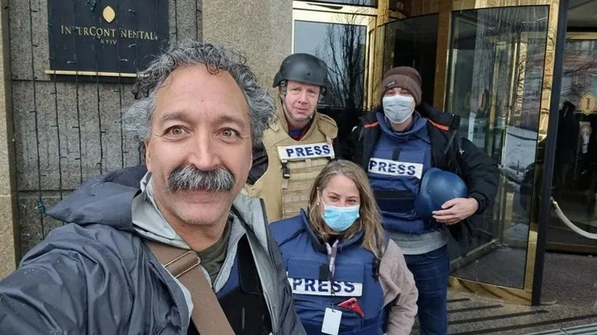 Зүүн гар талаас эхэнд буй нь Пьер Закржевский
