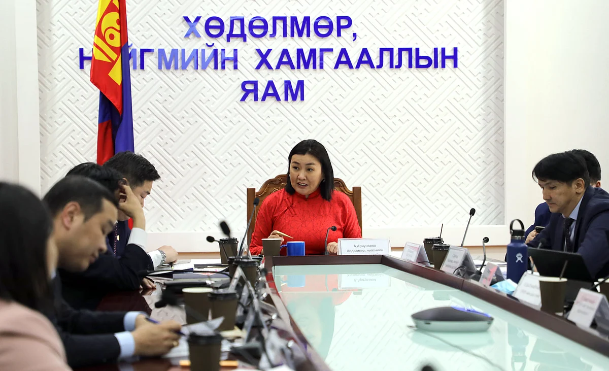 Хөдөлмөрийн хөлсний доод хэмжээг 550 мянган төгрөг болголоо