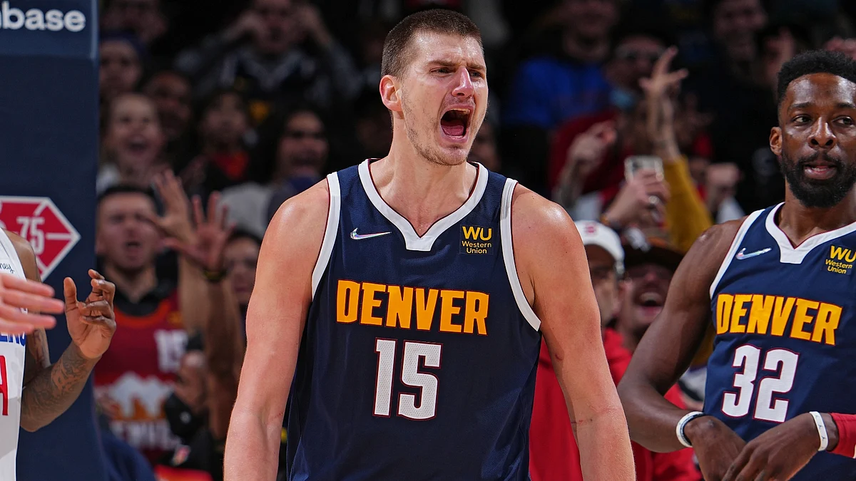 Никола Йокич NBA-ийн 2021-2022 оны улирлын үнэ цэнтэй тоглогчоор нэрлэгдлээ