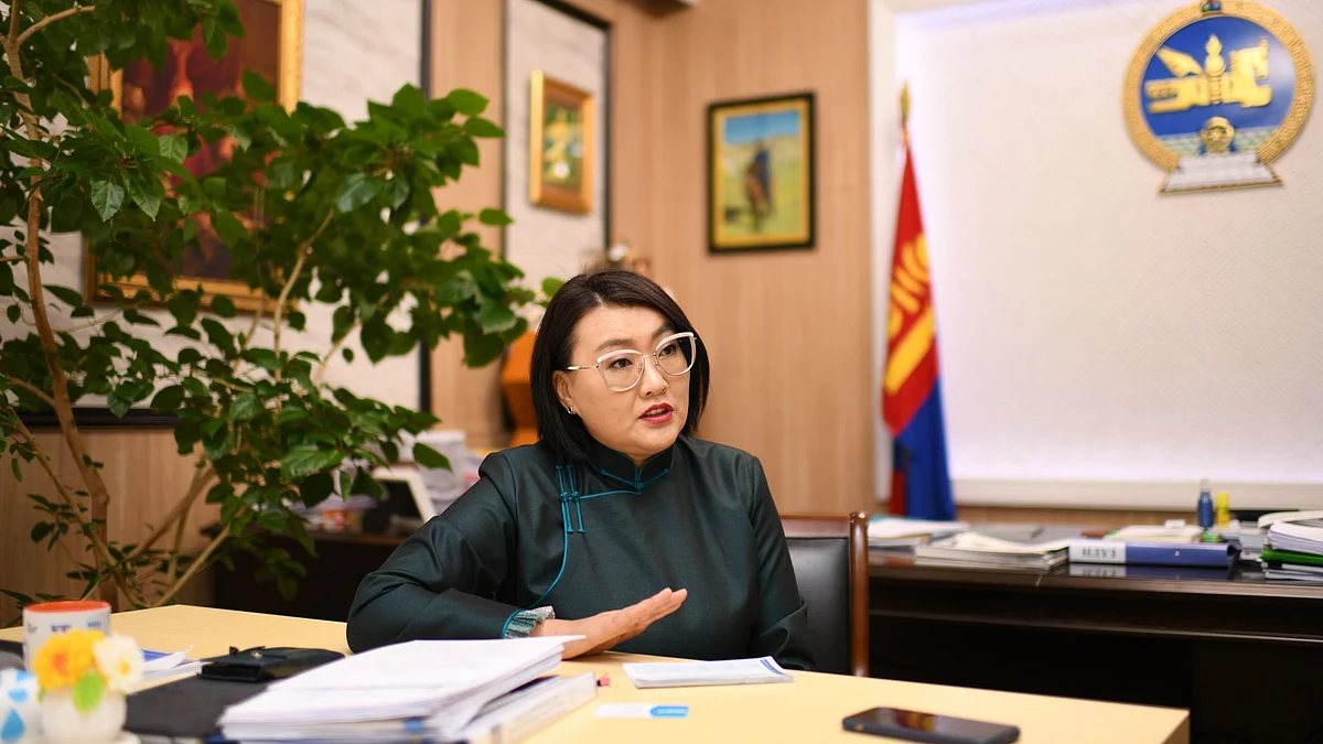 А.Ариунзаяа: Хүн амаа өсгөх бодлогыг халамжийн бодлогоос салгана