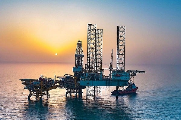 Oil & gas Industry deregulation of locally produced oil