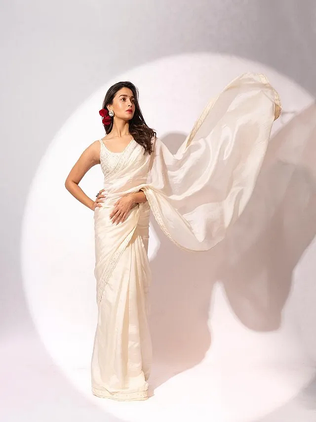 ALIA BHATT WHITE SAREE LOOK