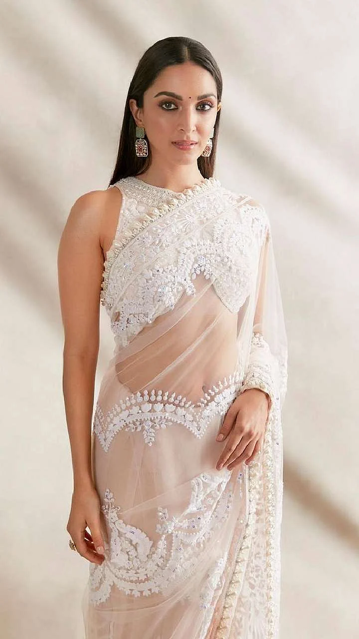 kiara advani saree photos 1686726639
