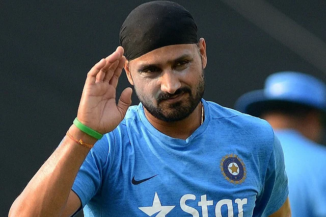 16 31 050620763harbhajan singh 1