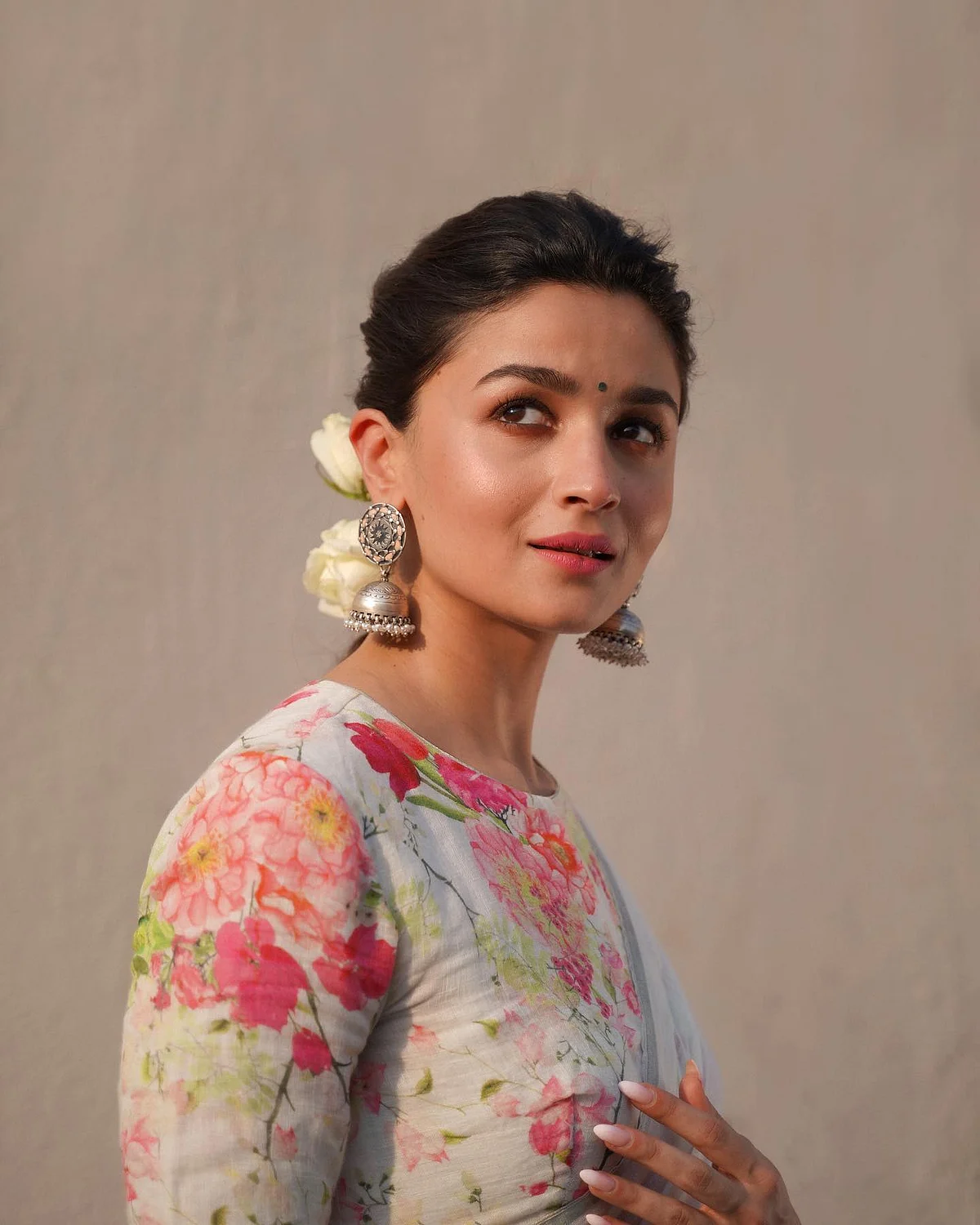aliaabhatt16446347052771719258083315493259925762