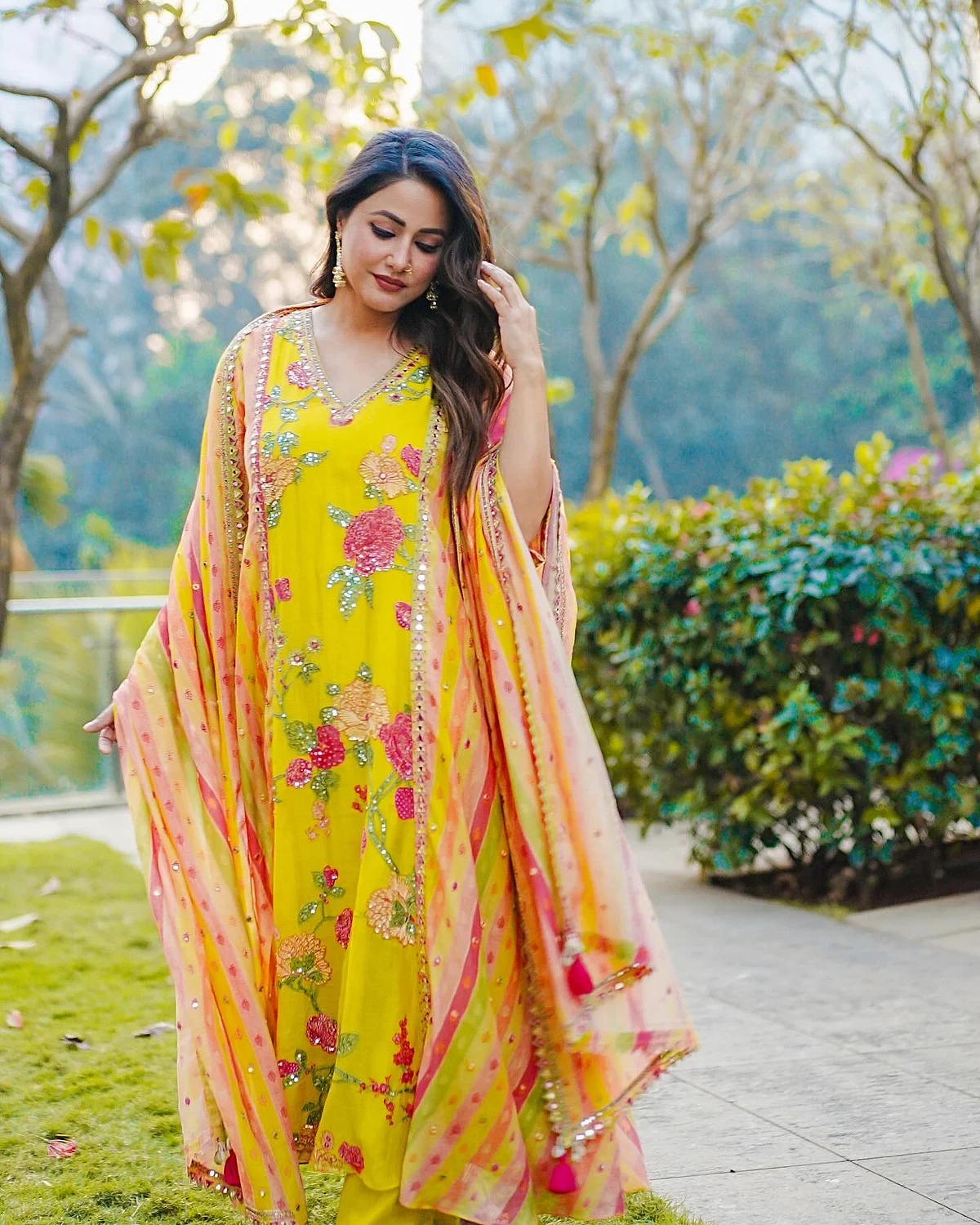 realhinakhan170956745333164146300519584234315071119