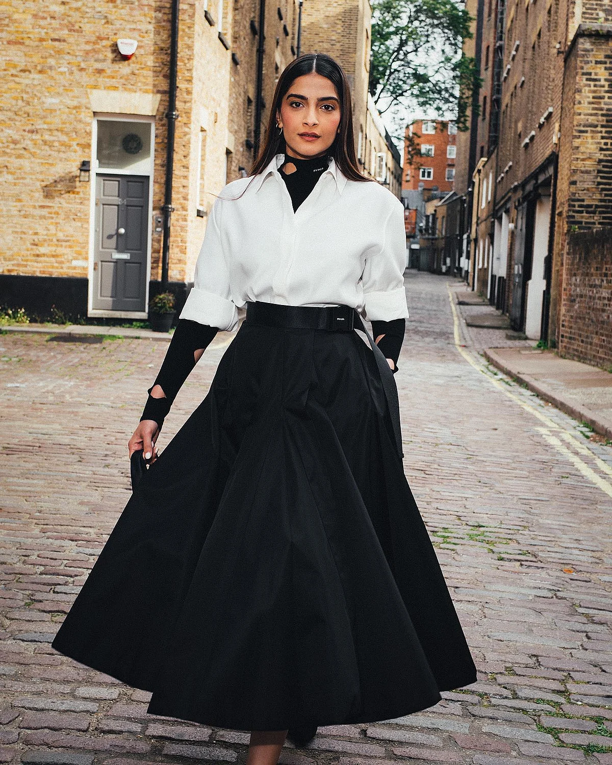 sonamkapoor1625938197261488158534361494254089228
