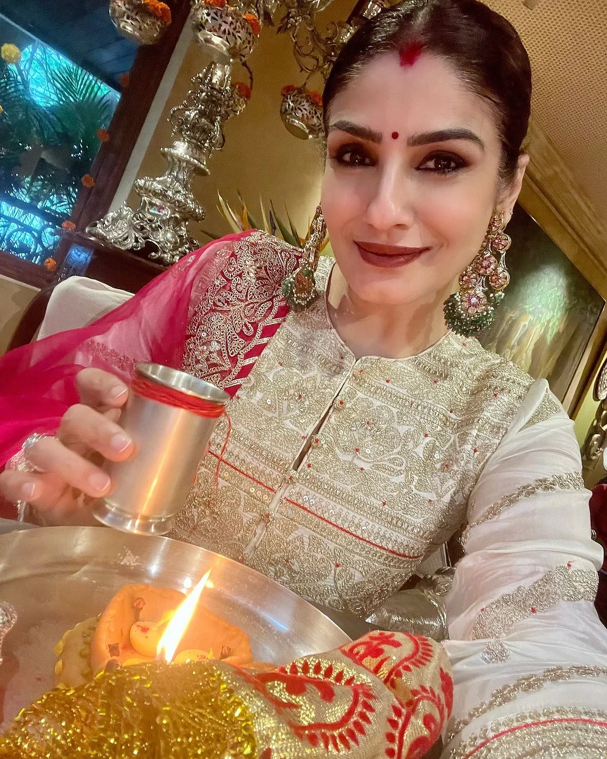 officialraveenatandon172943206934830511077722605542256307028