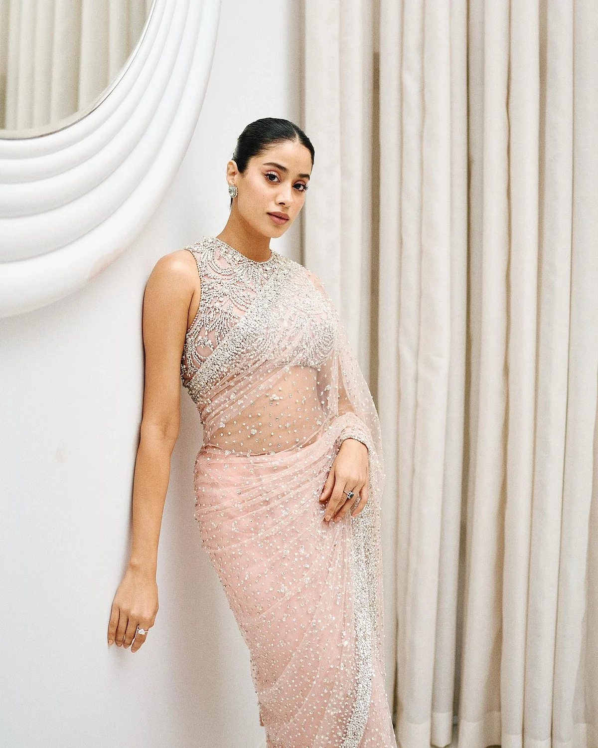 janhvikapoor170333744832641535615772289651231494329